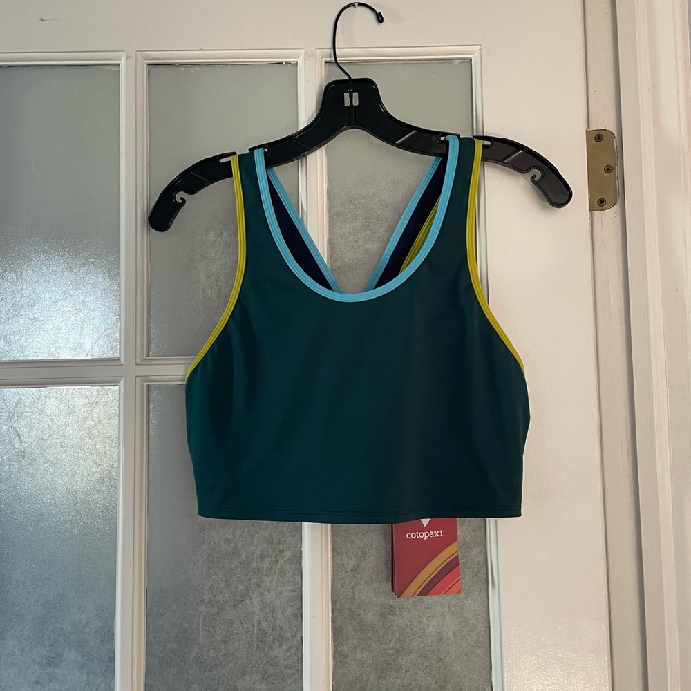 Cotopaxi green workout set - sports bra and bike shorts